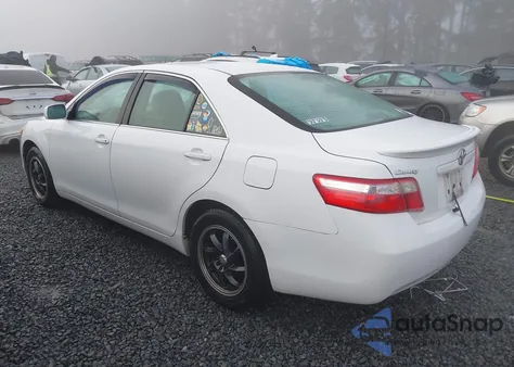 2009 Toyota Camry Le z USA, uszkodzony, nr VIN 4T1BE46K59U840447